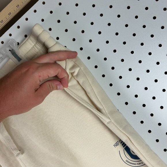 LRG Jogger Sweatpants XL Cream Tan NWT Tapered Pocket Drawstring Streetwear - Picture 3 of 9